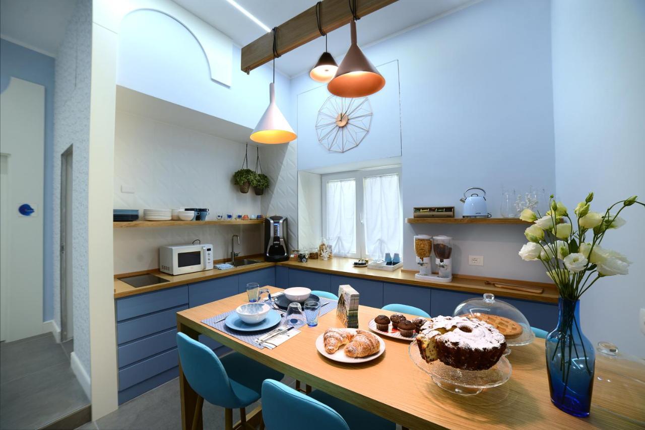 In Centro B&B Castellammare di Stabia Bagian luar foto